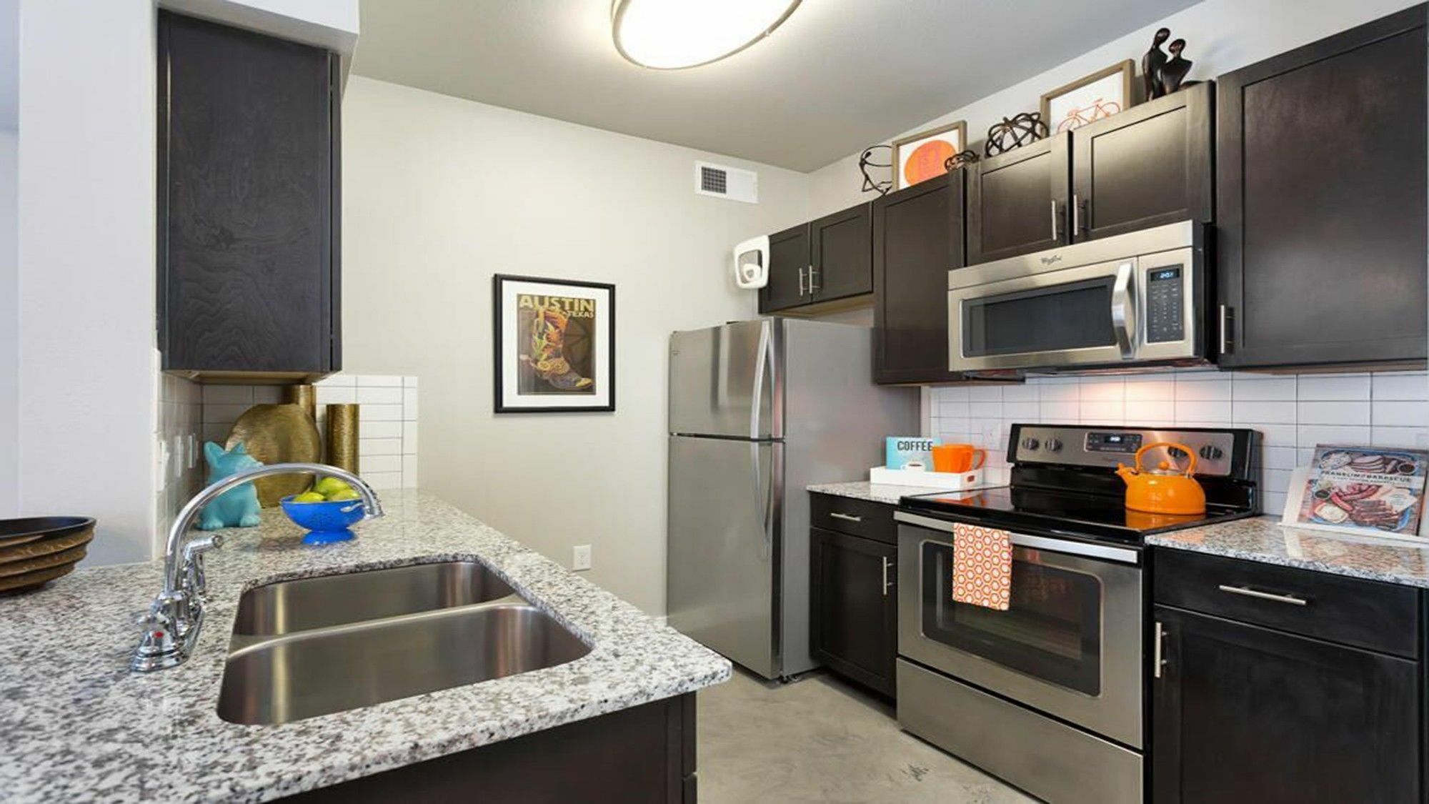 Capital Suites Austin Bagian luar foto